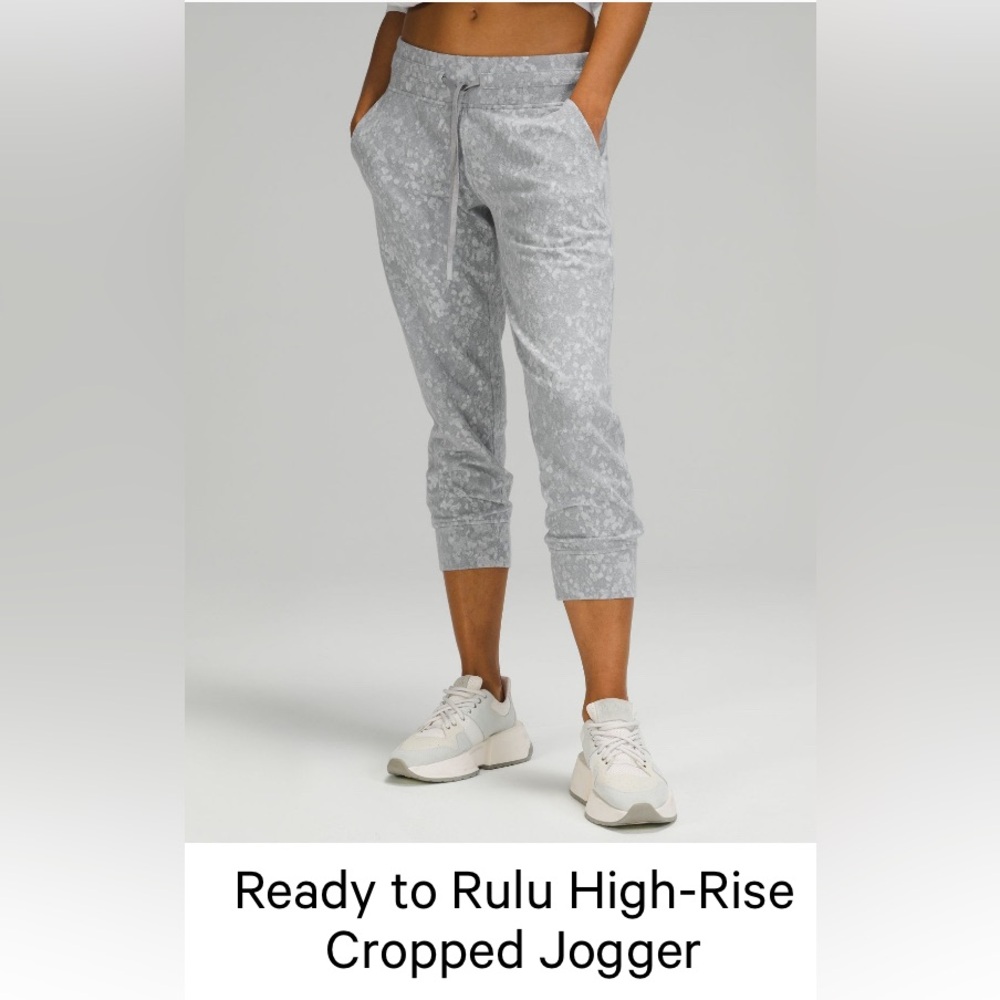 LULULEMON NEW!! Ready to Rulu High-Rise
Cropped Jogger
